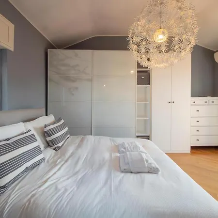 Dimore Meneghine - De Angeli Penthouse * Milán