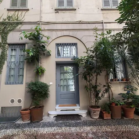 Appartement Secret Courtyard
