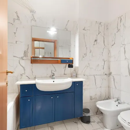 Gambara M1-hospital Pat - Cozy With Terrace شقة