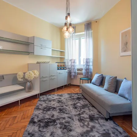 I-host - Lucania 12 * Милан