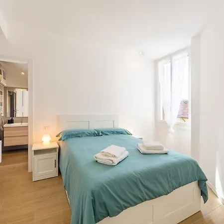 Youhosty - Sauro 5 * Milano