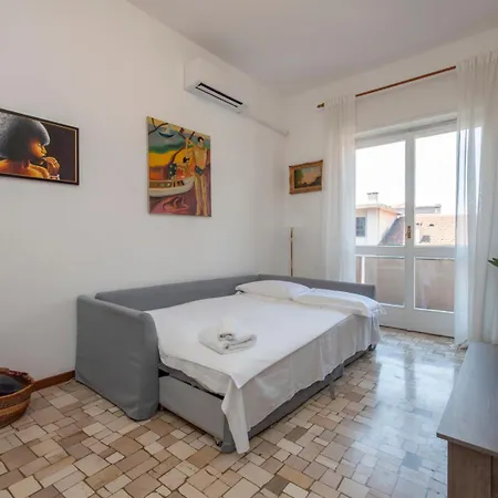 Daire Navigli Retreat Near Duomo