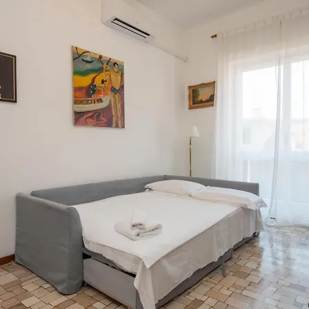 Navigli Retreat Near Duomo *