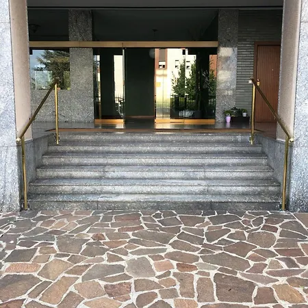 Elegante In Fino A 6 Persone *