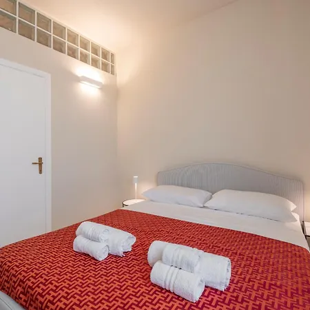 Bright And Modern 2 Double Bedrooms Bocconi Milan
