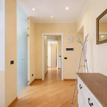 Spacious Two Bedrooms Solari Area - Mirable Pm