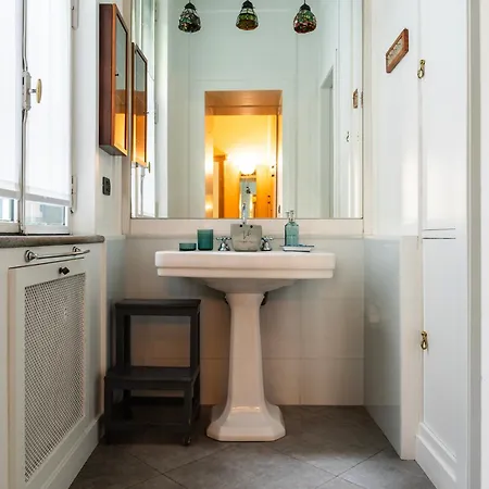 Youhosty - Charm Via Torino Apartmán Milán