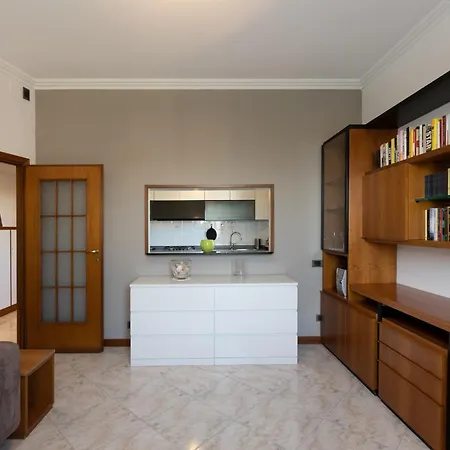 Comfortable Two Bedrooms Chiesa Rossa - Mirable Pm