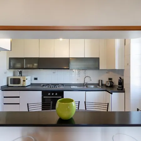 Appartement Comfortable Two Bedrooms Chiesa Rossa - Mirable Pm