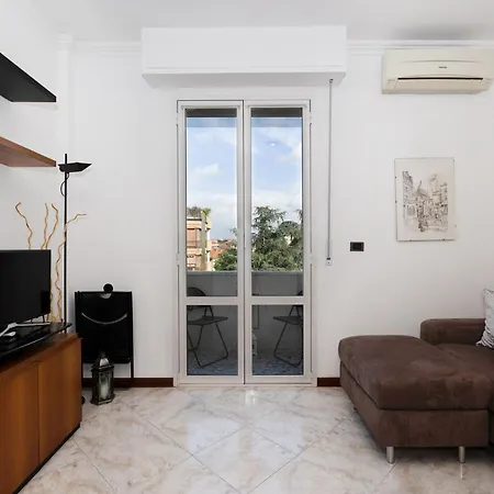 Daire Comfortable Two Bedrooms Chiesa Rossa - Mirable Pm Milano