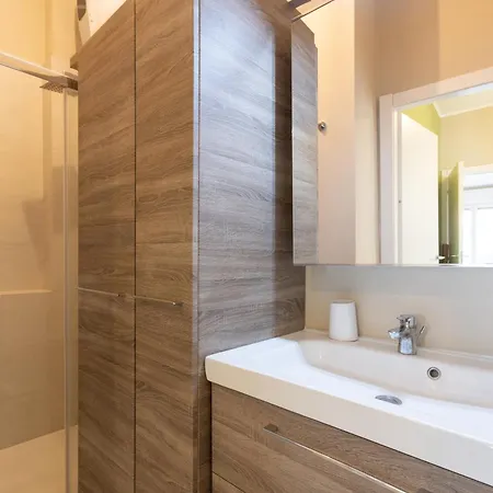 Luminoso Piano Alto Con Terrazzo - Mirable Pm