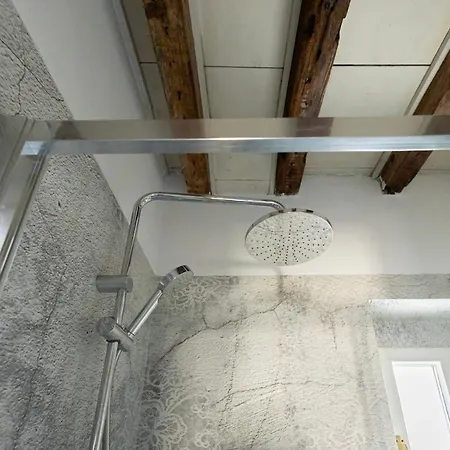 Elegant Naviglio Cool Area Large 5 Pax With Elevator מילאנו