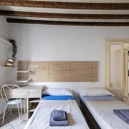 Elegant Naviglio Cool Area Large 5 Pax With Elevator * מילאנו