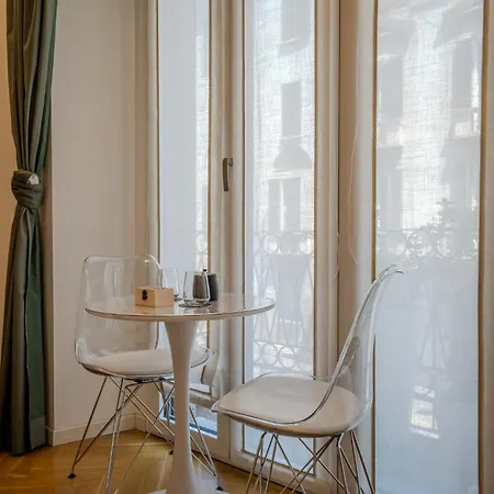 B And G San Babila- Luxury In The Heart Of - Design District Affittacamere *