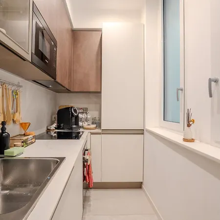 בית הארחה B And G San Babila- Luxury In The Heart Of - Design District