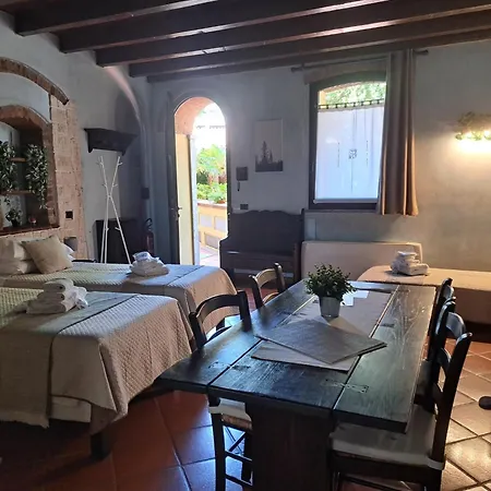 Appartement Monolocale Adelaide Abbadesse Milan