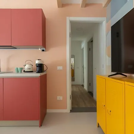 Modern Flats Near Center