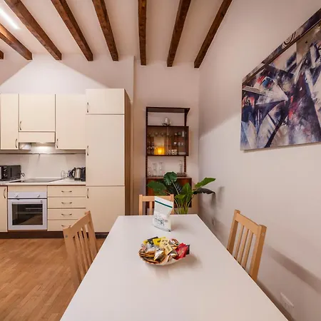 Navigli Suite- 7sundays * Milánó