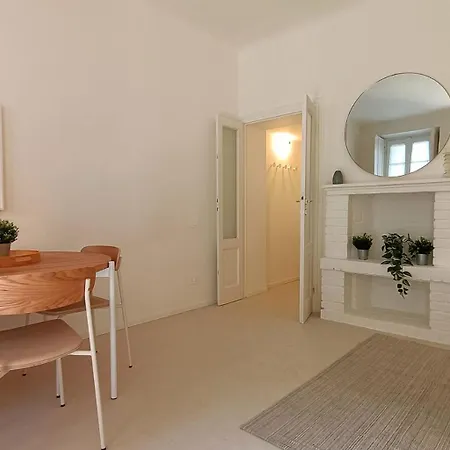 Sahi - Maroncelli 15 * Milaan