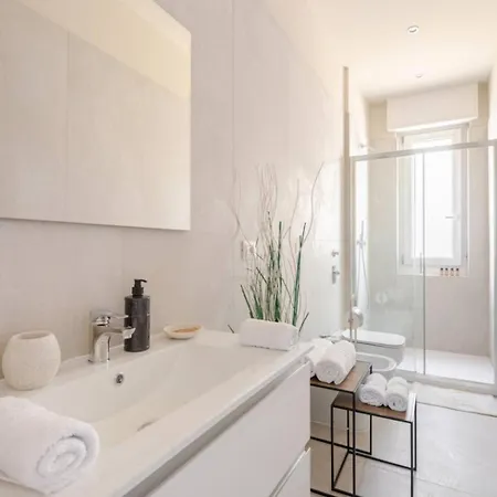 Bright And Modern 2 Double Bedrooms Bocconi 아파트