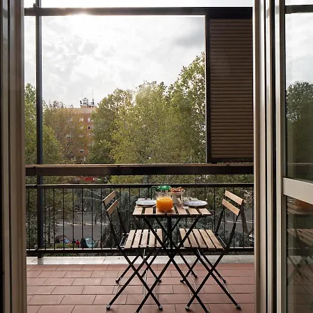 Apartment Stylish And Bright In The Center Of *