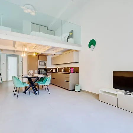 Elegant Loft With Hidden Garden Oasis - Portello Lägenhet *