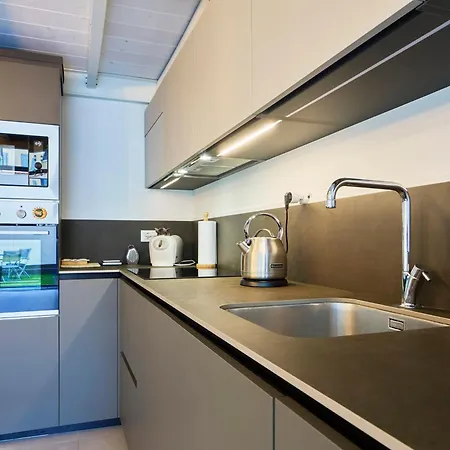 Design Loft With Private Garden - Portello *