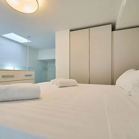 Lägenhet Elegant Loft With Hidden Garden Oasis - Portello
