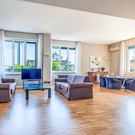 Repubblica View By Interhome ميلان