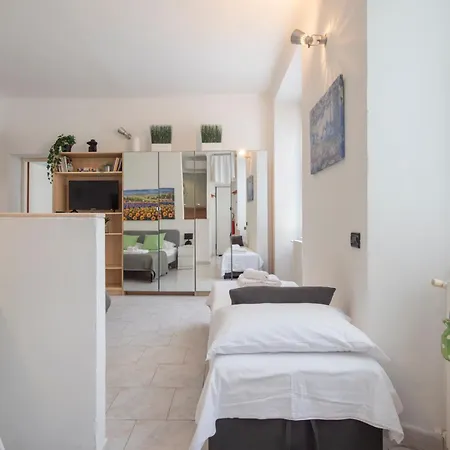 Daire Ihost - Premuda 17 Milano