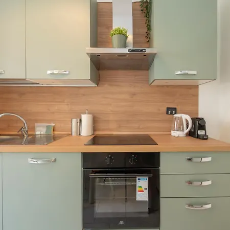 Daire Ihost - Premuda 17 Milano