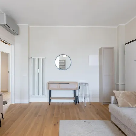 Apartament Luminoso Trilocale Certosa - Mirable Pm *