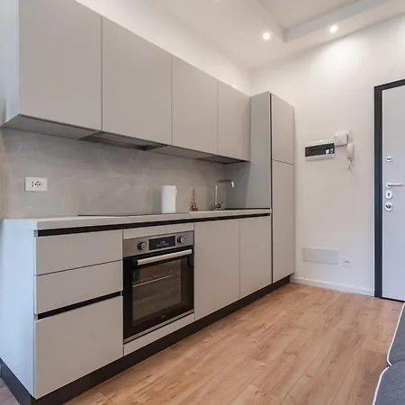 Ray 8 San Siro-fiera Appartement