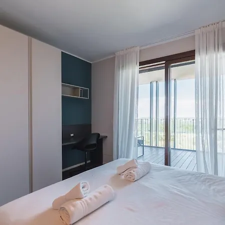 Park Towers 17 - Design - Large Terrace - Ac Apartmán