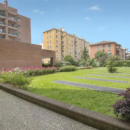 Lambrate - 200 Meters From The Station Апартаменты *