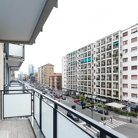 Stazione - Ampio E Luminoso Trilocale D'epoca *