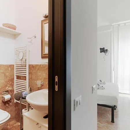 Melchiorre Trilocale D Epoca Ampio E Luminoso 米兰