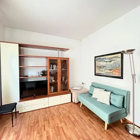 Elegante A 10 Min Dal Duomo Appartement *