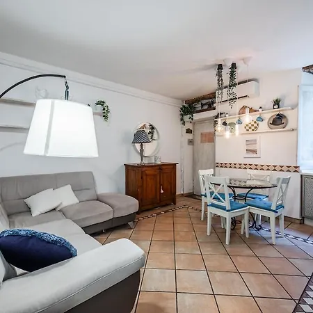 Savona Bilo13 Fashion Spot Metro A 5 Minutes Wifi And Ac *