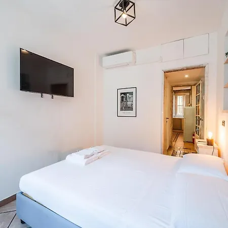 Savona Bilo13 Fashion Spot Metro A 5 Minutes Wifi And Ac Lägenhet