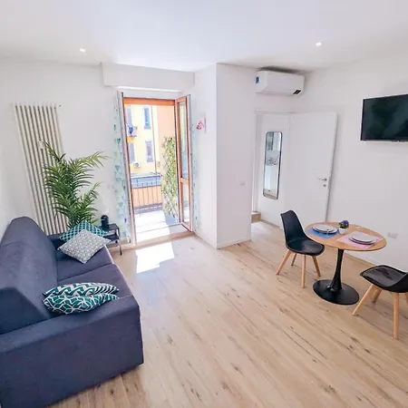 Navigli - Free Wifi * Milánó