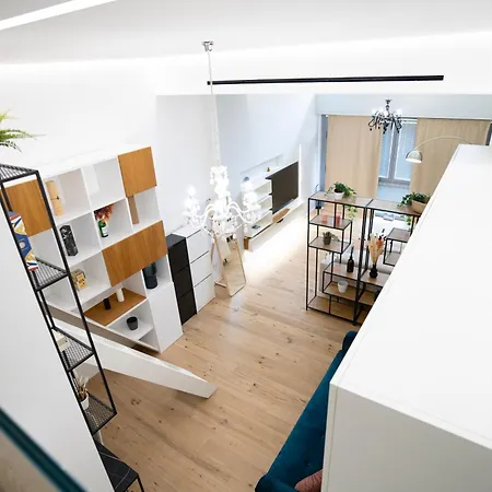 Design Porta Romana Ac & Check-in 24h *