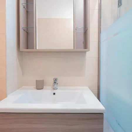 Homelovers Simple Quite Flat Sarpi Sempione Mm5 Gerusalemme *