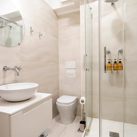 Maggi - New Beautiful In The Center Apartment *