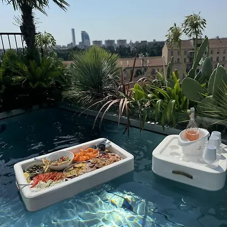 Readmyhostprofile! Luxury 4 Bedroom Penthouse Near Duomo Milão