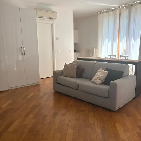 Luxury & Comfort In The Heart Of The City, Certosa Διαμέρισμα