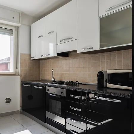 Apartamento Youhosty - San Raffaele Comfort Flat