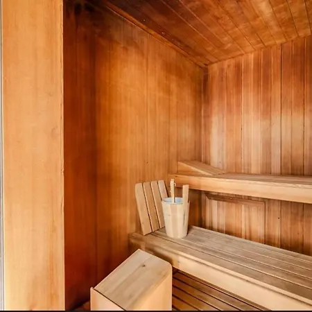 Giax Tower-spa, Pool, Parking Appartement *