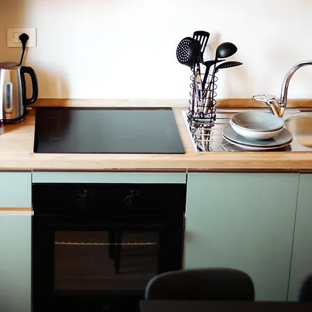 Hostmate - - Sammartini's Garden - Stazione Apartman