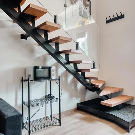 Hostmate - - Sammartini's Garden - Stazione Apartment *